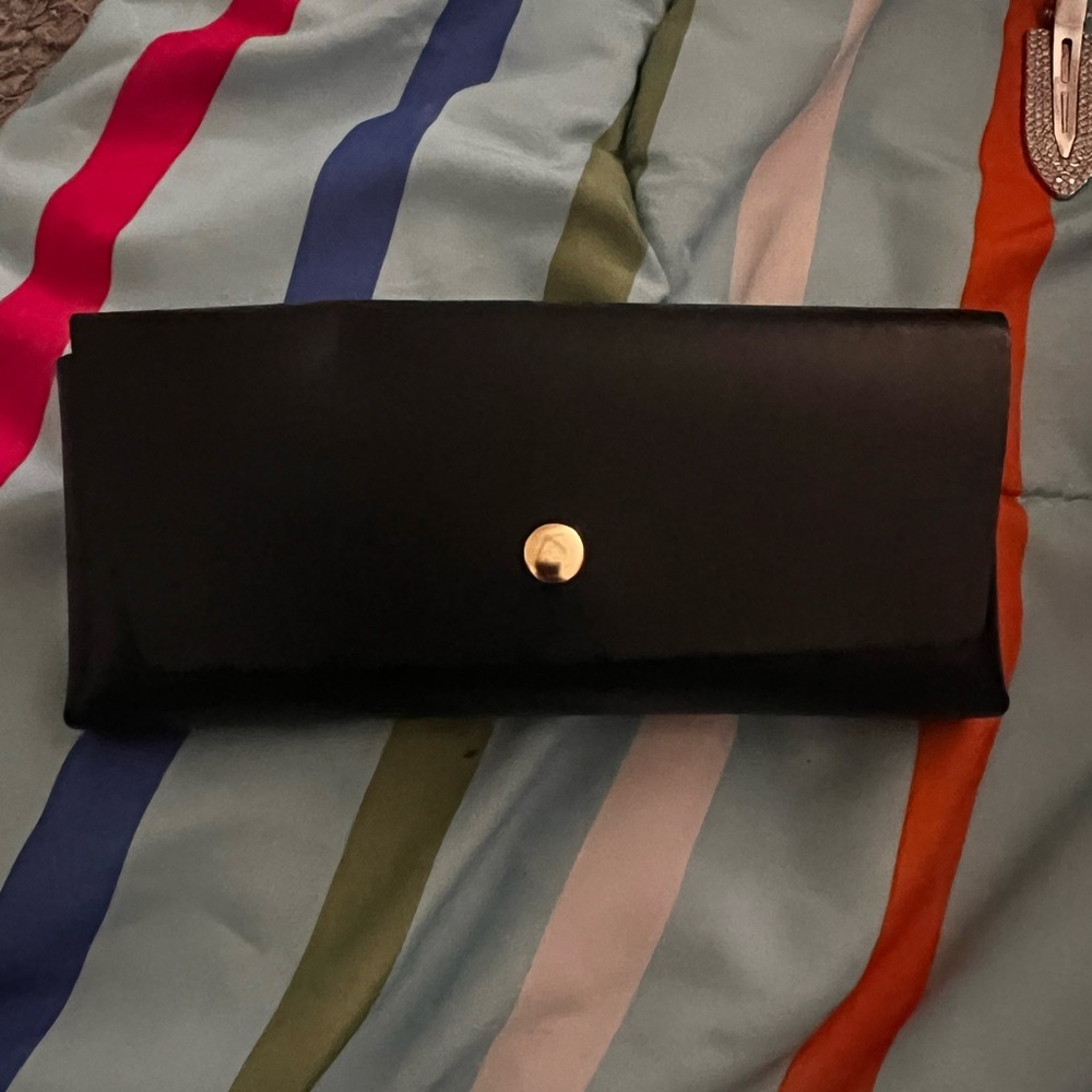 GLASSES CASE BLACK AND GOLD